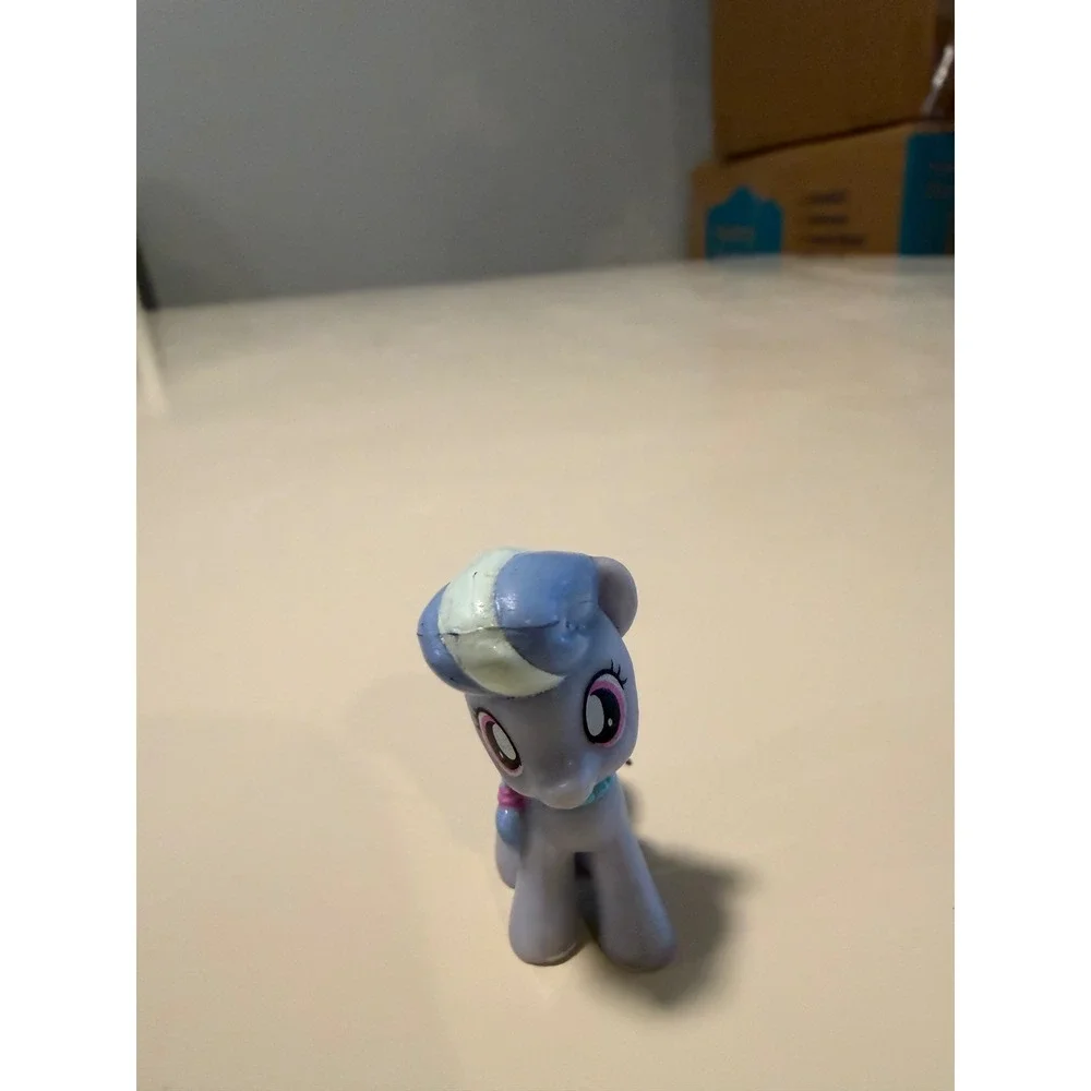 My Little Pony G4 Blind Bag Mini Figure Lavender Blue White Mane 2 Inch